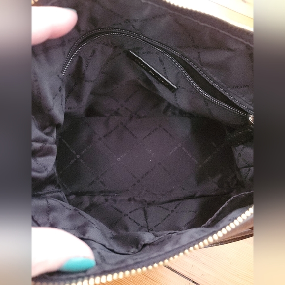 Michael Kors Shoulder Bag - Picture 2 of 4